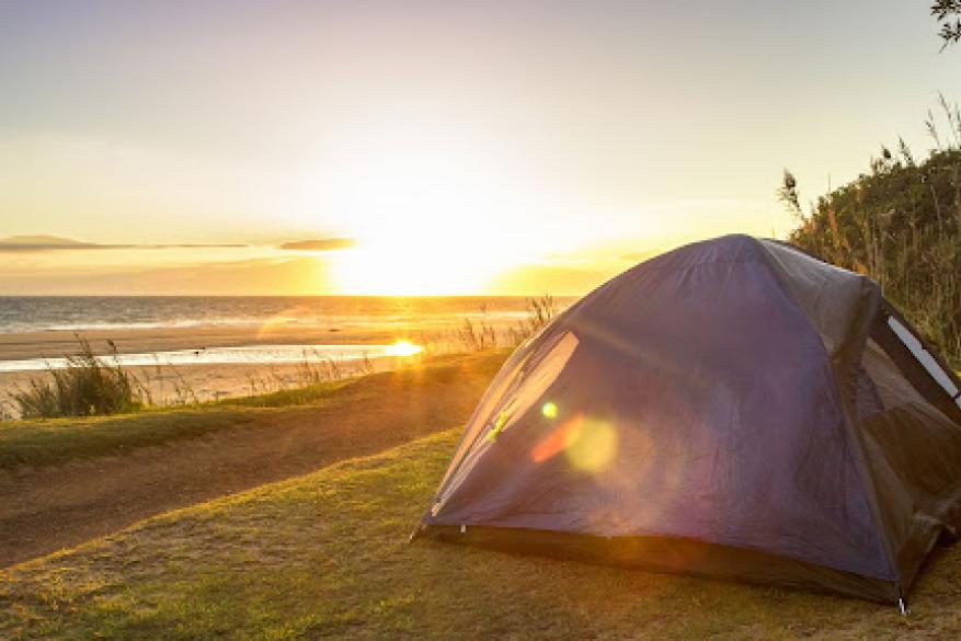 Camping and Sunrise Sea Kayaking στον Μαζωτό 
