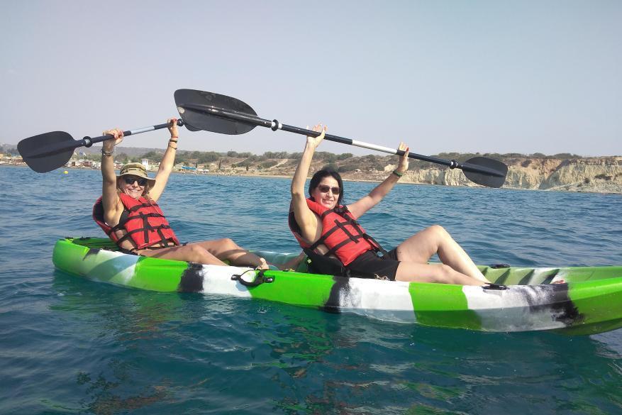 Sea kayaking in Kato Pyrgos Tyllirias - November 21, 2021 