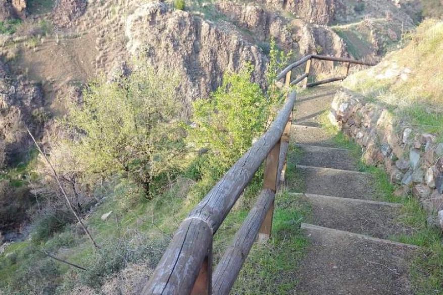 Hiking in the Maroulena Gorge - 1 March