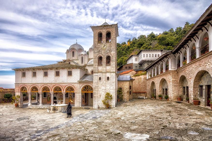 Hiking on the trail of the Holy Monastery of Eikosifinissa