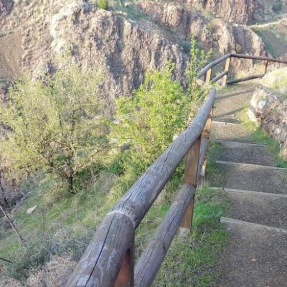 Hiking in the Maroulena Gorge - 1 March