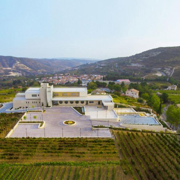 Wine tasting in Omodos - hiking to Tzelefou Bridge Wine tasting in Omodos - hiking to Tzelefou Bridge